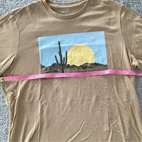 Graphic Tee - Picture 2 of 3
